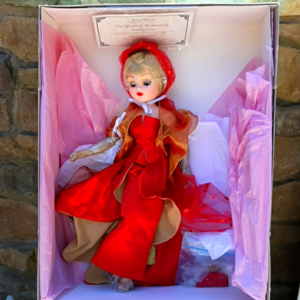 MADAME ALEXANDER HOLIDAY CISSY DOLL *** TLC